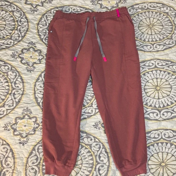 FIGS Zamora Jogger Scrub Pants Womens Size S Pink Nurse Slim Fit Pockets Cargo - Picture 1 of 15